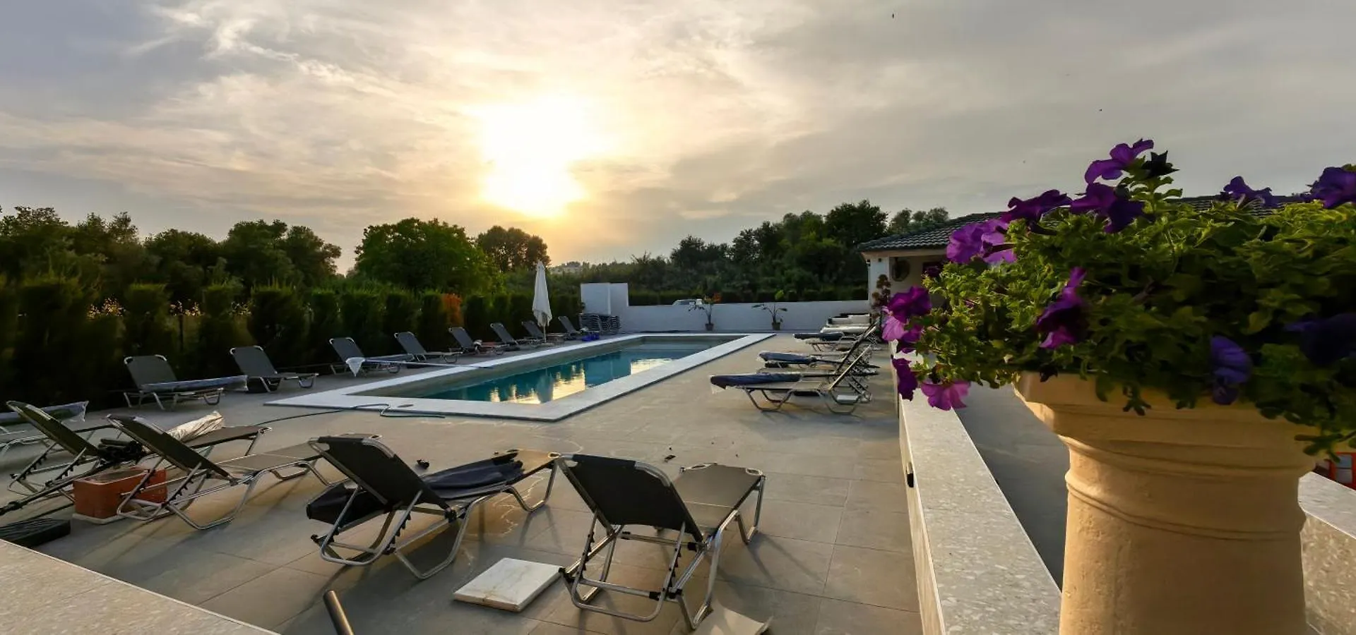 Hotel Topaz Three Siviri
